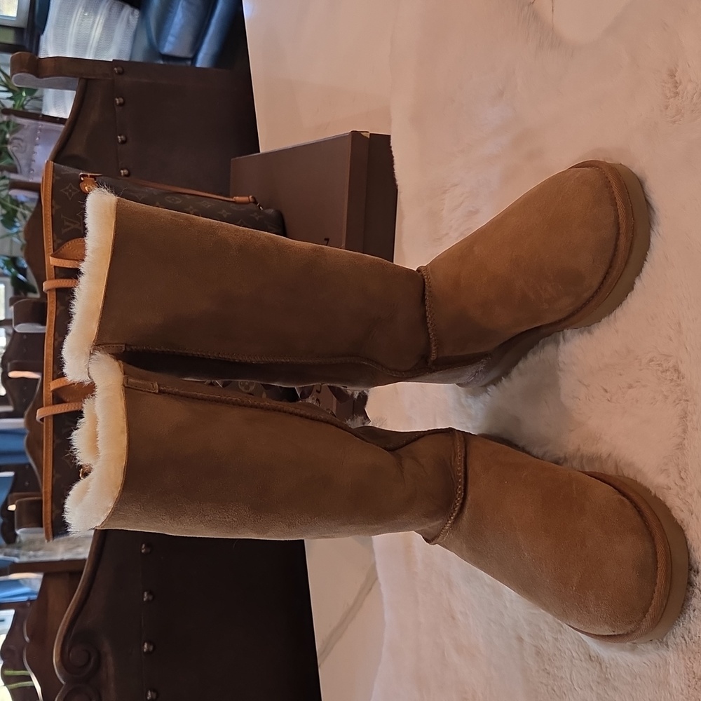 UGG Brown Shearling-Lined Winter Boots
